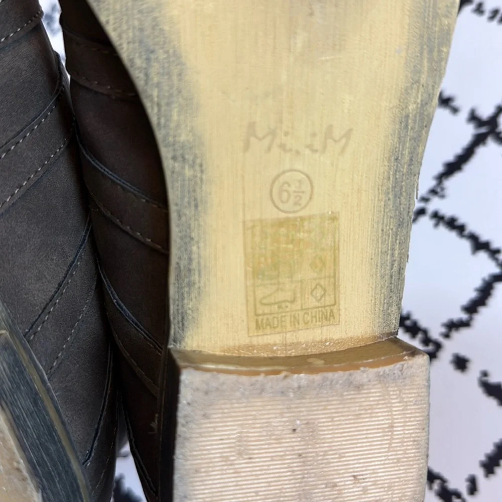 Mi.iM Brown Ankle Boots with Cut-Out Design - Women’s Shoes US Size 6.5 - EUC